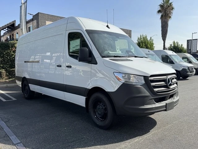 2026 Mercedes-Benz VS30 Sprinter - Image 2 of 12