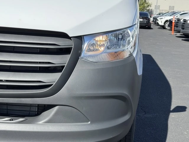 2026 Mercedes-Benz VS30 Sprinter - Image 6 of 12