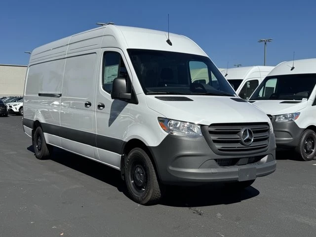 2026 Mercedes-Benz VS30 Sprinter - Image 2 of 12