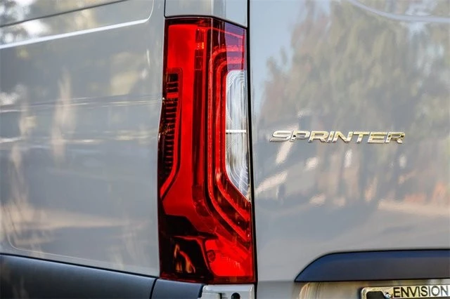 2026 Mercedes-Benz VS30 Sprinter - Image 8 of 12