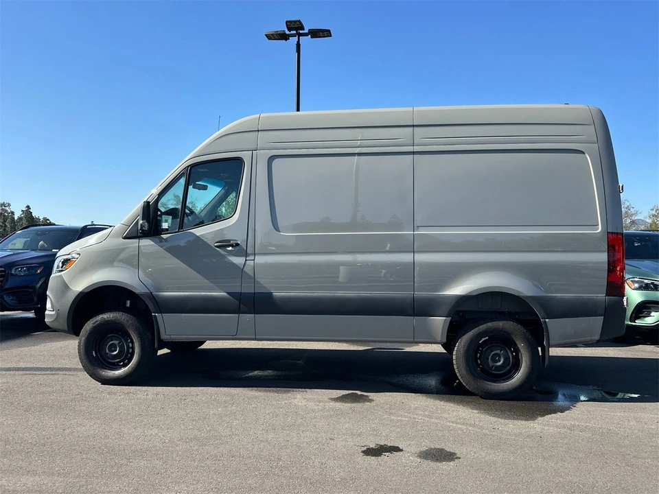 2026 Mercedes-Benz VS30 Sprinter - Image 6 of 12