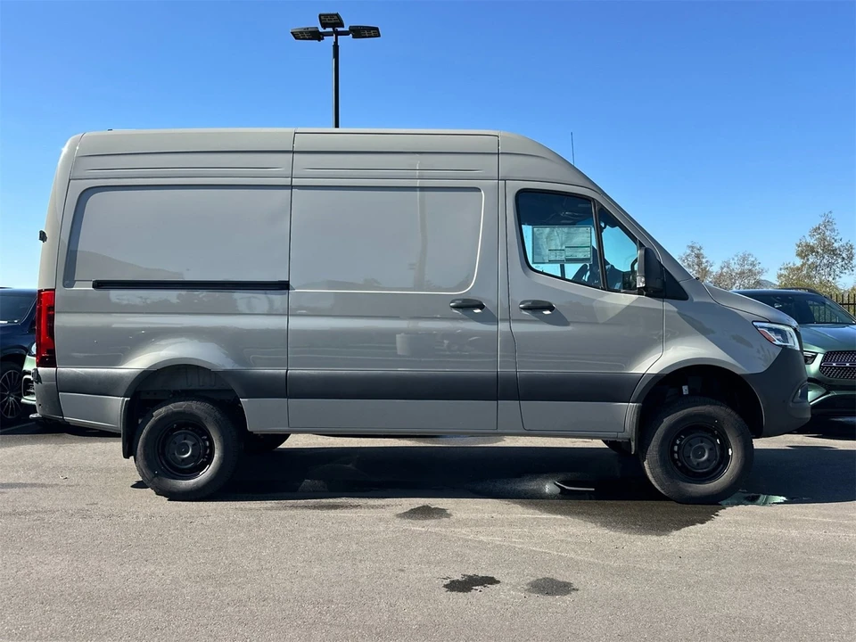 2026 Mercedes-Benz VS30 Sprinter - Image 2 of 12