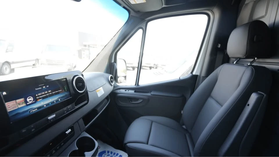 2026 Mercedes-Benz VS30 Sprinter - Image 8 of 9