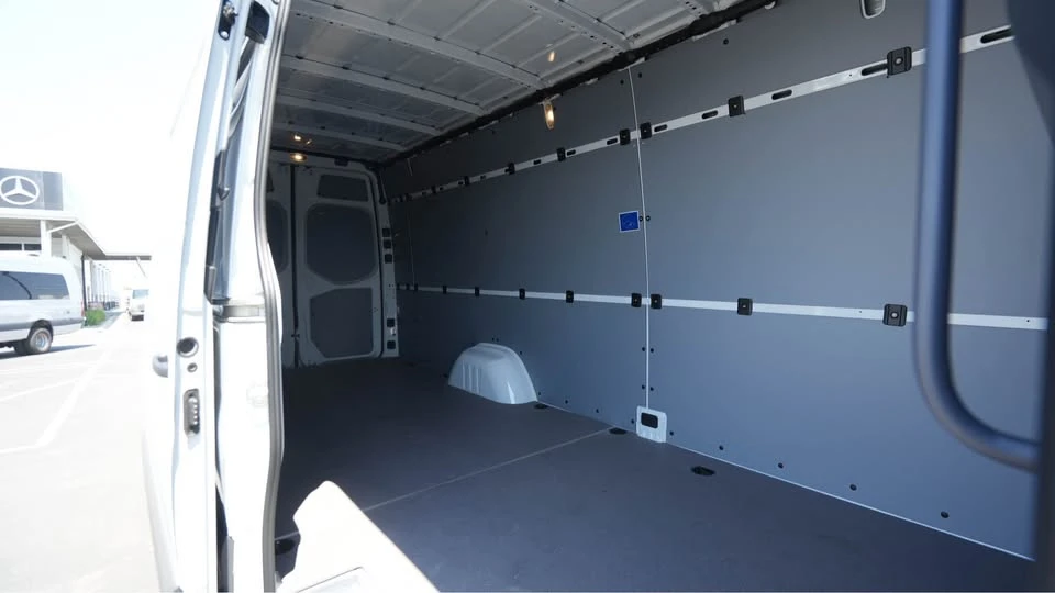 2026 Mercedes-Benz VS30 Sprinter - Image 2 of 9