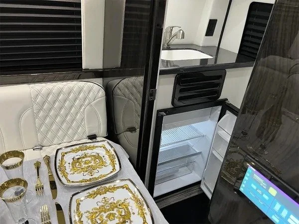 2026 Mercedes-Benz VS30 Sprinter - Image 8 of 20