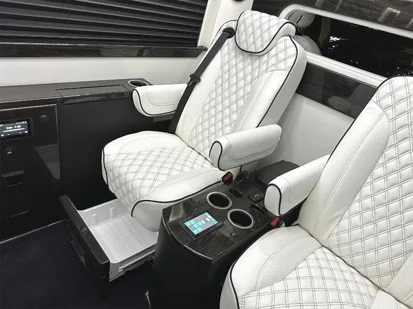 2026 Mercedes-Benz VS30 Sprinter - Image 15 of 20