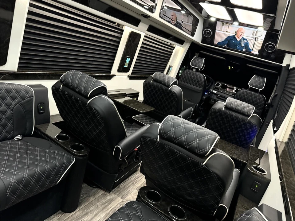 2026 Mercedes-Benz VS30 Sprinter - Image 7 of 12