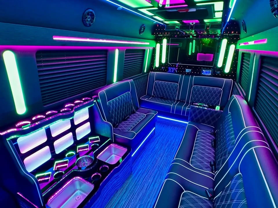 2026 Mercedes-Benz VS30 Sprinter - Image 3 of 17