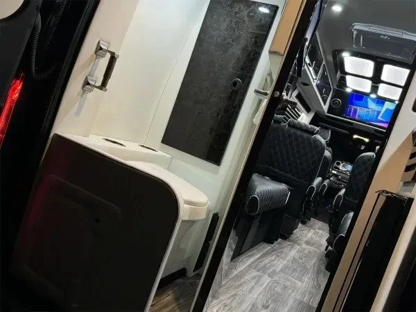 2026 Mercedes-Benz VS30 Sprinter - Image 18 of 20