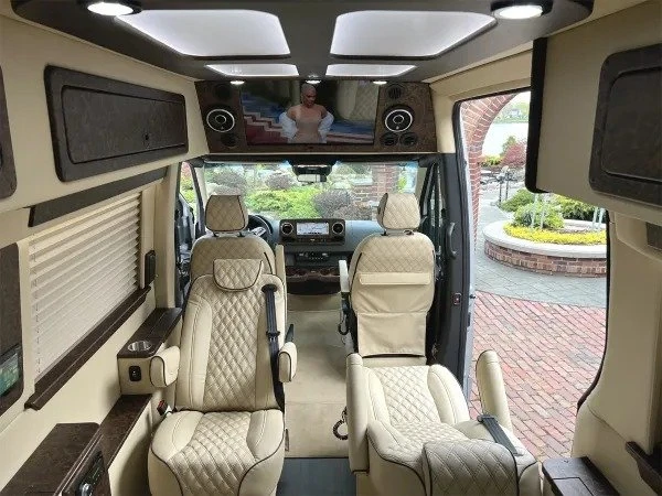 2026 Mercedes-Benz VS30 Sprinter - Image 9 of 18