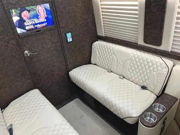 2026 Mercedes-Benz VS30 Sprinter - Image 12 of 18