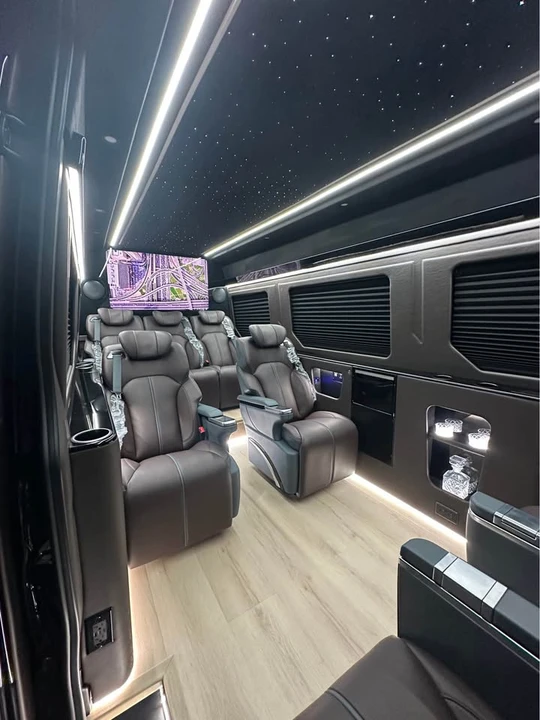 2026 Mercedes-Benz VS30 Sprinter - Image 5 of 20