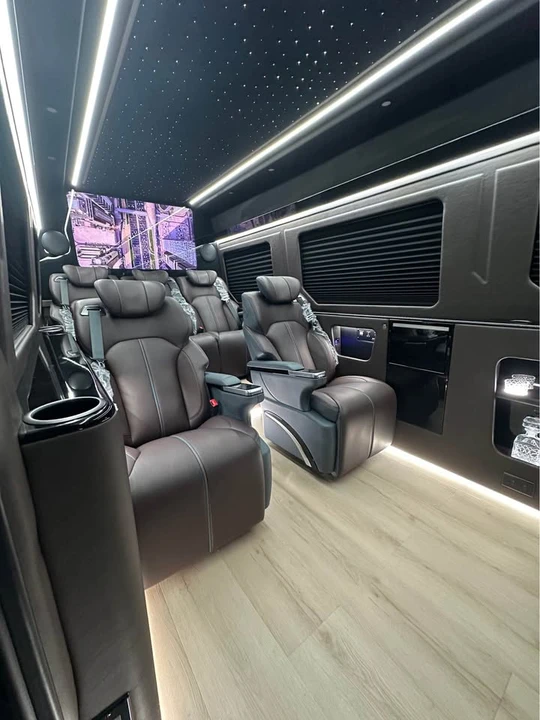 2026 Mercedes-Benz VS30 Sprinter - Image 2 of 20