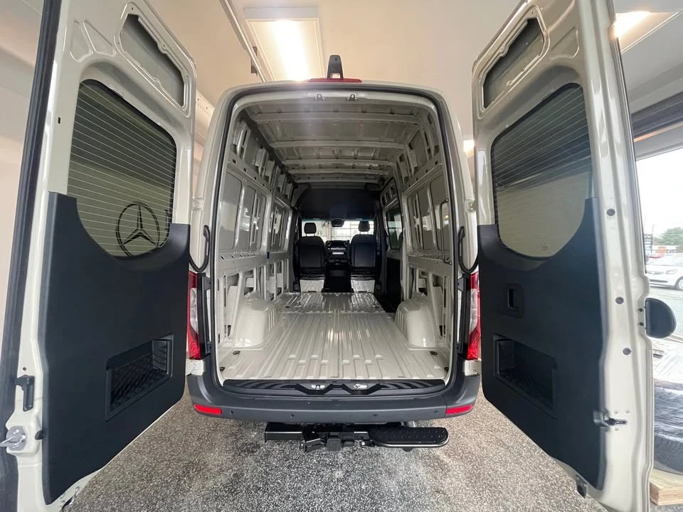 2026 Mercedes-Benz VS30 Sprinter - Image 6 of 17