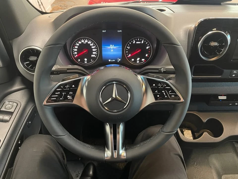 2026 Mercedes-Benz VS30 Sprinter - Image 10 of 17