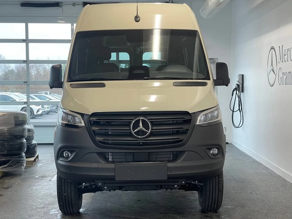 2026 Mercedes-Benz VS30 Sprinter - Image 9 of 17
