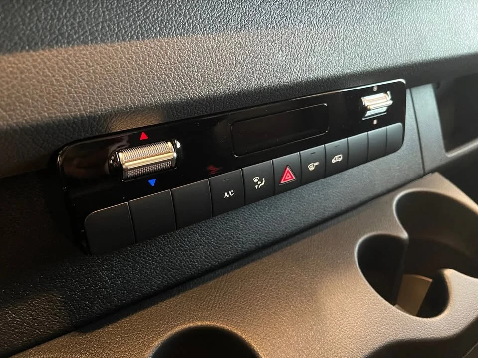 2026 Mercedes-Benz VS30 Sprinter - Image 12 of 17