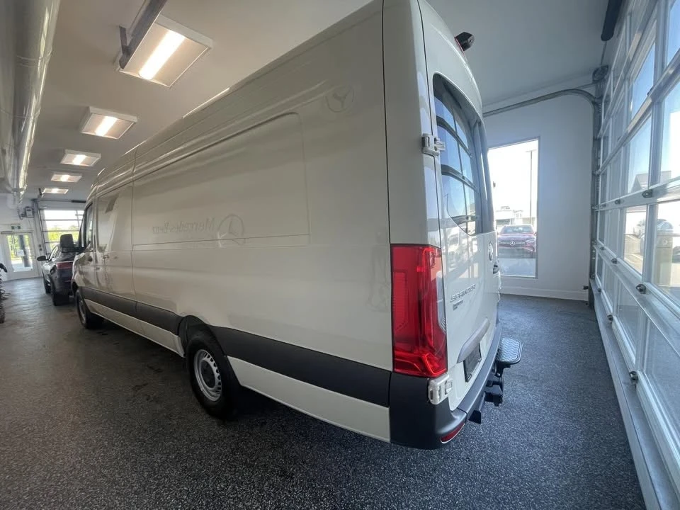 2026 Mercedes-Benz VS30 Sprinter - Image 8 of 18
