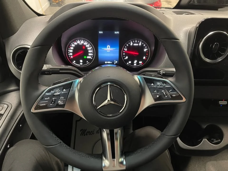 2026 Mercedes-Benz VS30 Sprinter - Image 13 of 17