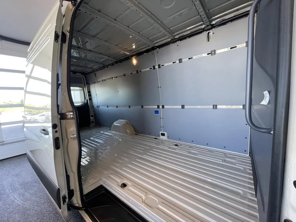 2026 Mercedes-Benz VS30 Sprinter - Image 5 of 18