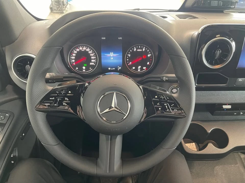 2026 Mercedes-Benz VS30 Sprinter - Image 12 of 18