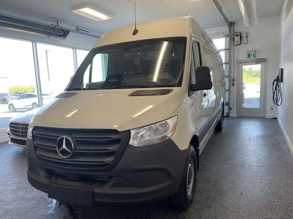 2026 Mercedes-Benz VS30 Sprinter - Image 9 of 18