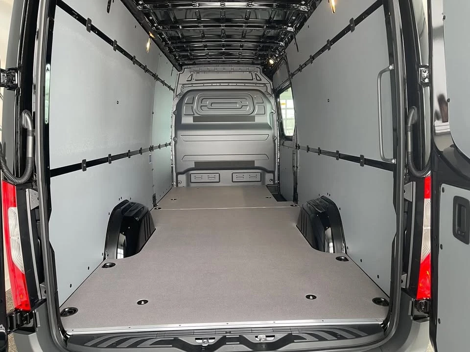 2026 Mercedes-Benz VS30 Sprinter - Image 6 of 18