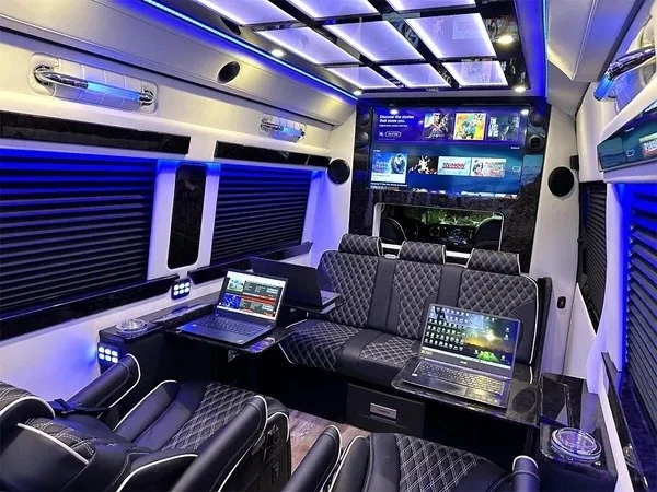 2026 Mercedes-Benz VS30 Sprinter - Image 4 of 20
