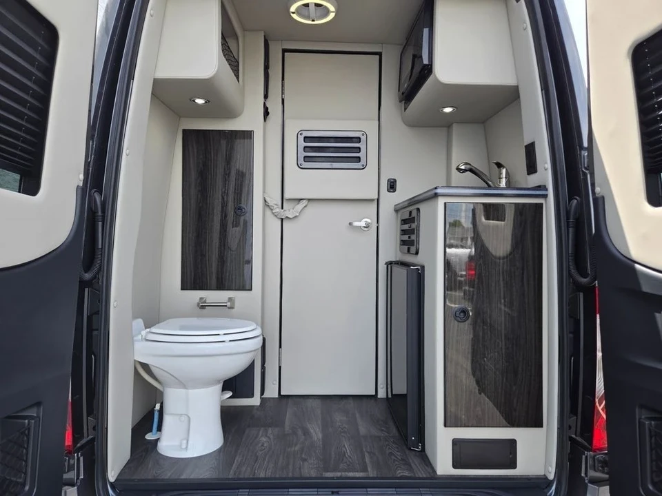 2026 Mercedes-Benz VS30 Sprinter - Image 5 of 21