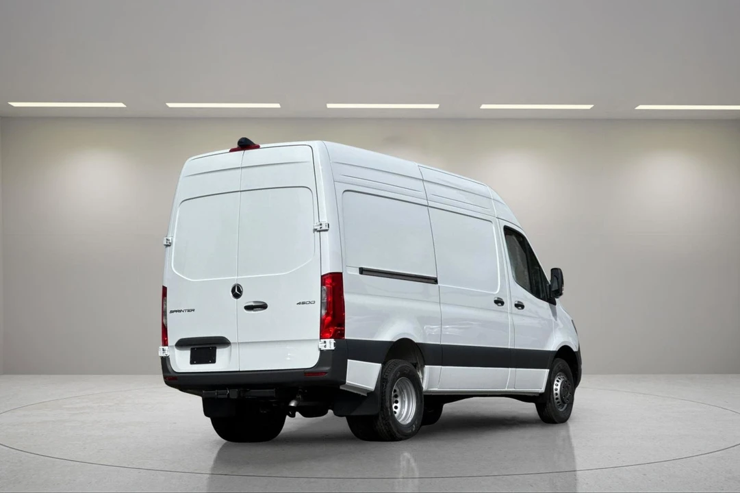 2026 Mercedes-Benz VS30 Sprinter - Image 4 of 12