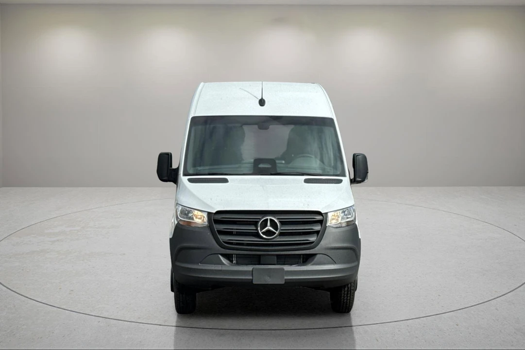 2026 Mercedes-Benz VS30 Sprinter - Image 9 of 12