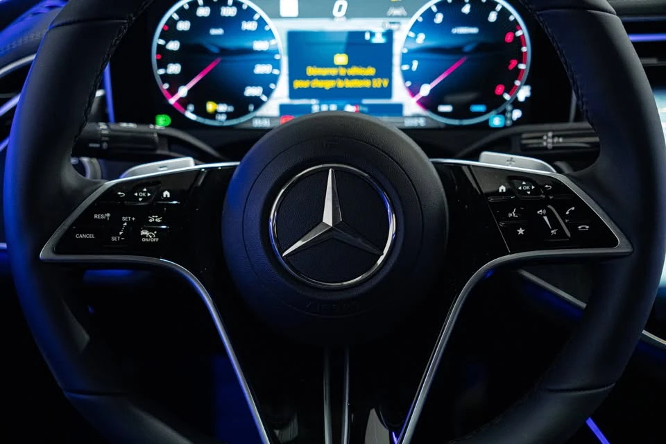 2026 Mercedes-Benz W214 E-Class - Image 10 of 17