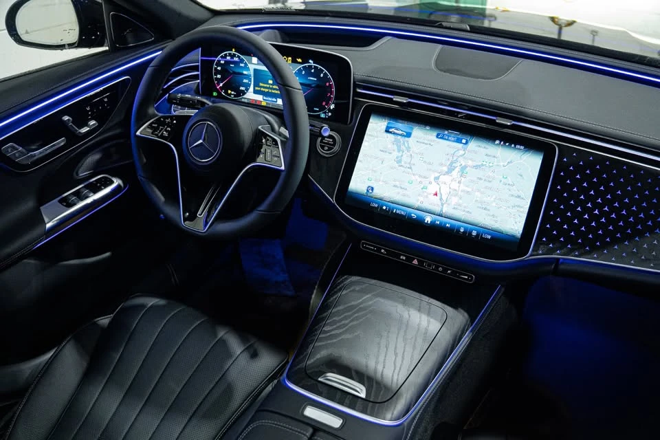 2026 Mercedes-Benz W214 E-Class - Image 15 of 17