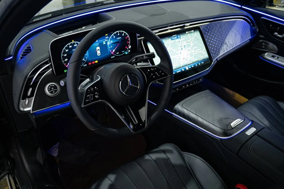 2026 Mercedes-Benz W214 E-Class - Image 8 of 17