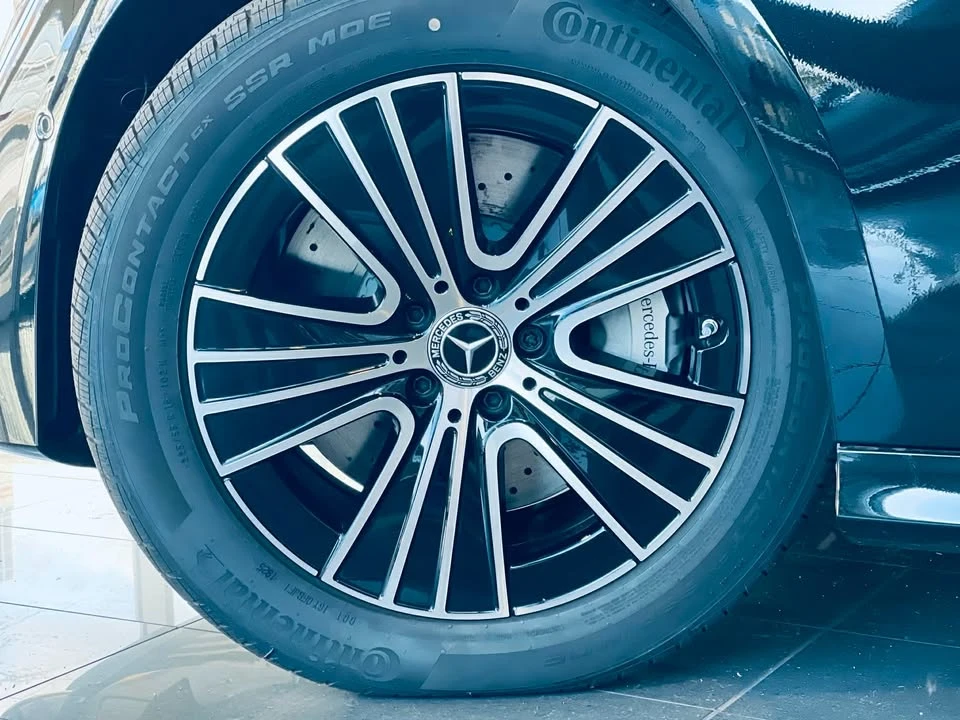 2026 Mercedes-Benz W214 E-Class - Image 7 of 19