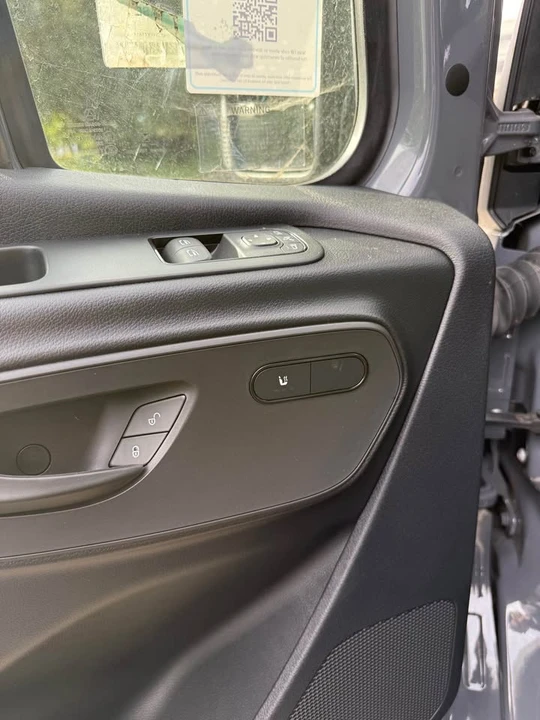 2026 Mercedes-Benz VS30 Sprinter - Image 9 of 10