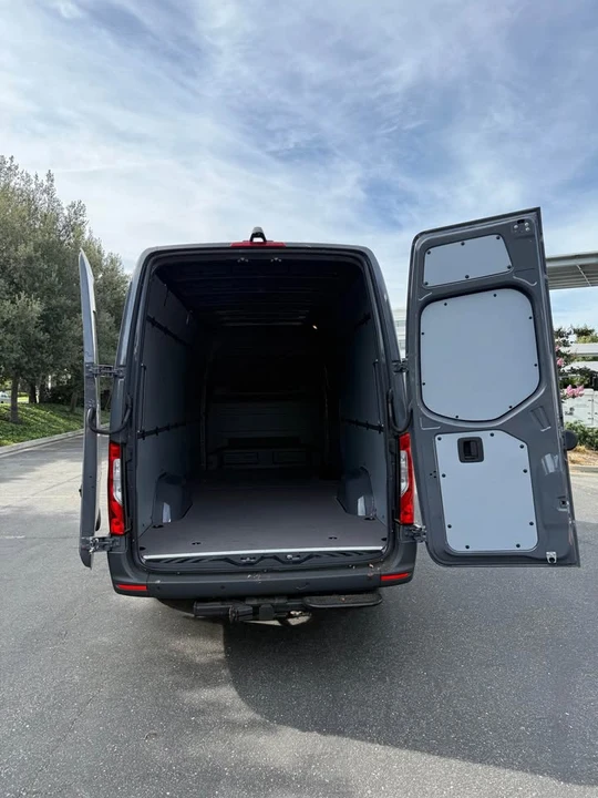 2026 Mercedes-Benz VS30 Sprinter - Image 6 of 10