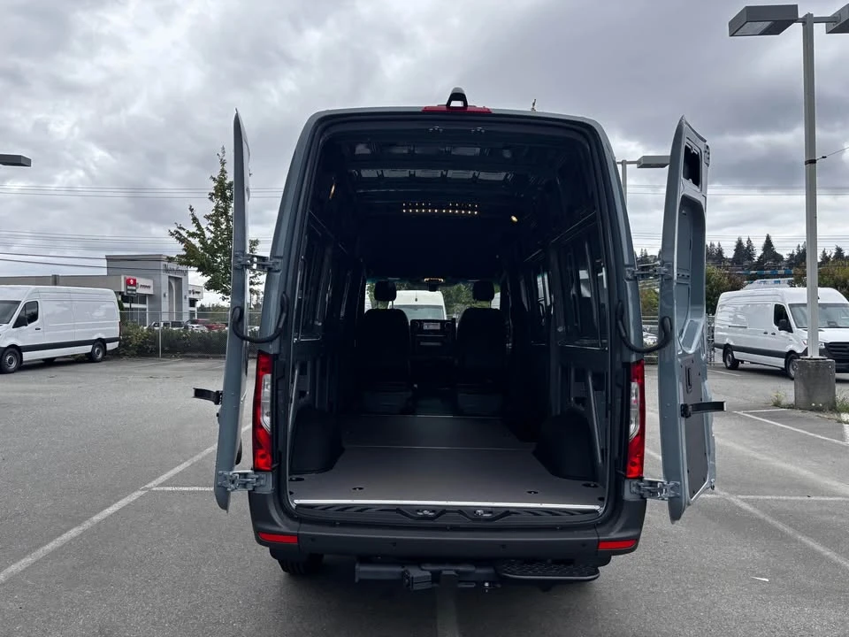 2026 Mercedes-Benz VS30 Sprinter - Image 8 of 15