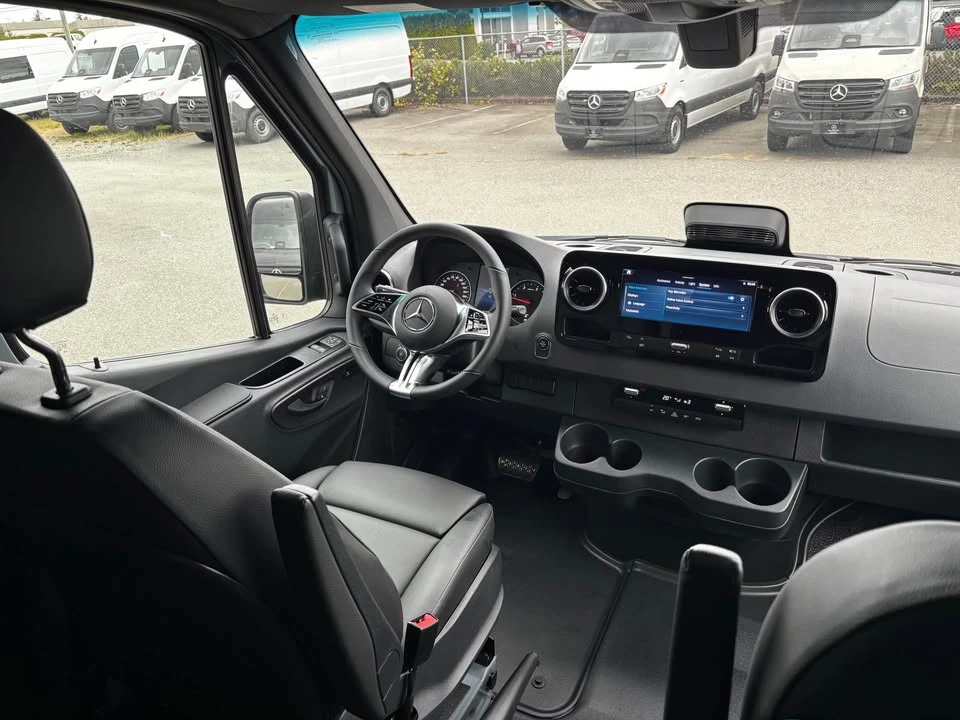 2026 Mercedes-Benz VS30 Sprinter - Image 12 of 15