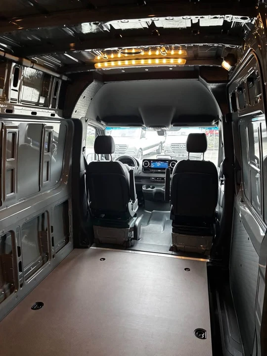 2026 Mercedes-Benz VS30 Sprinter - Image 10 of 15