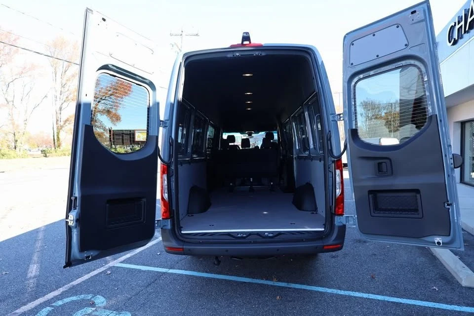 2026 Mercedes-Benz VS30 Sprinter - Image 5 of 7