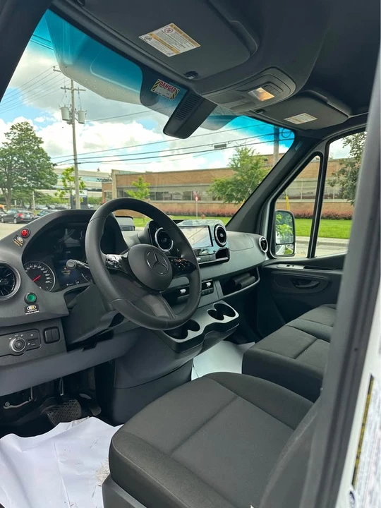 2026 Mercedes-Benz VS30 Sprinter - Image 4 of 5