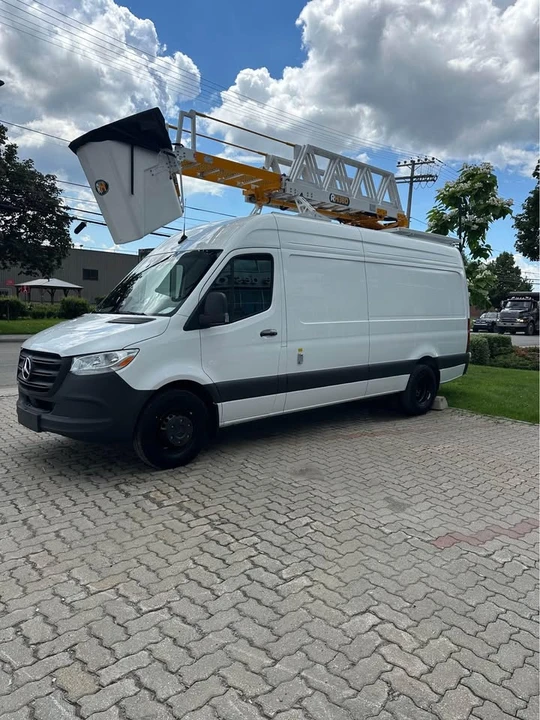 2026 Mercedes-Benz VS30 Sprinter - Image 2 of 5