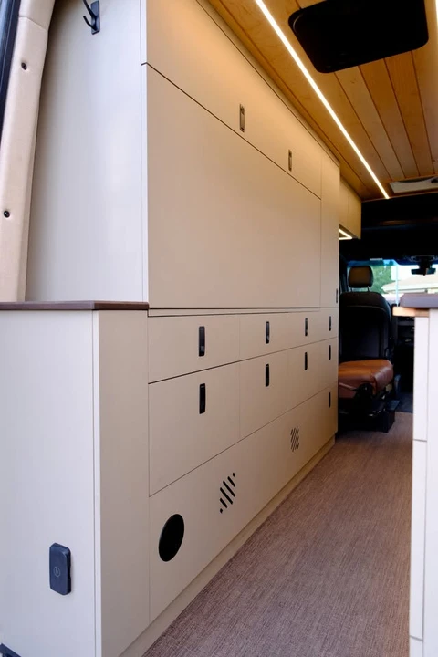 2026 Mercedes-Benz VS30 Sprinter - Image 11 of 17