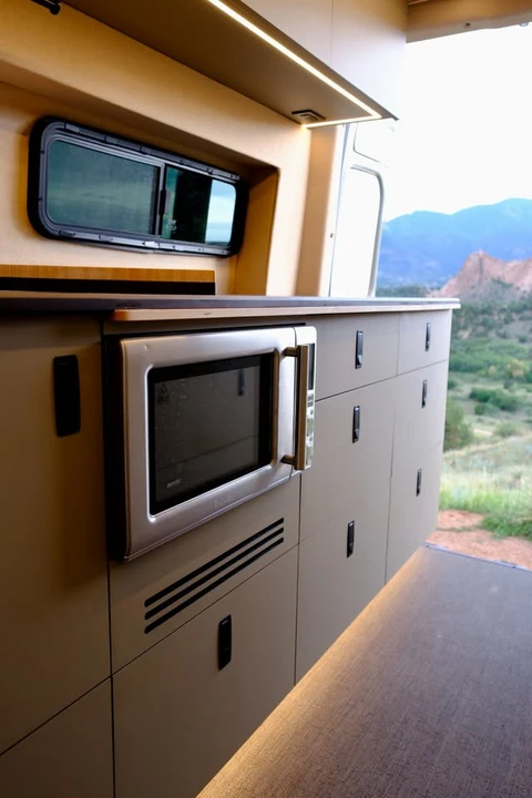 2026 Mercedes-Benz VS30 Sprinter - Image 8 of 17