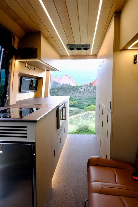 2026 Mercedes-Benz VS30 Sprinter - Image 4 of 17