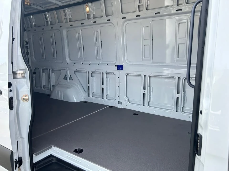 2026 Mercedes-Benz VS30 Sprinter - Image 8 of 11