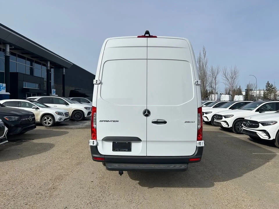 2026 Mercedes-Benz VS30 Sprinter - Image 10 of 11