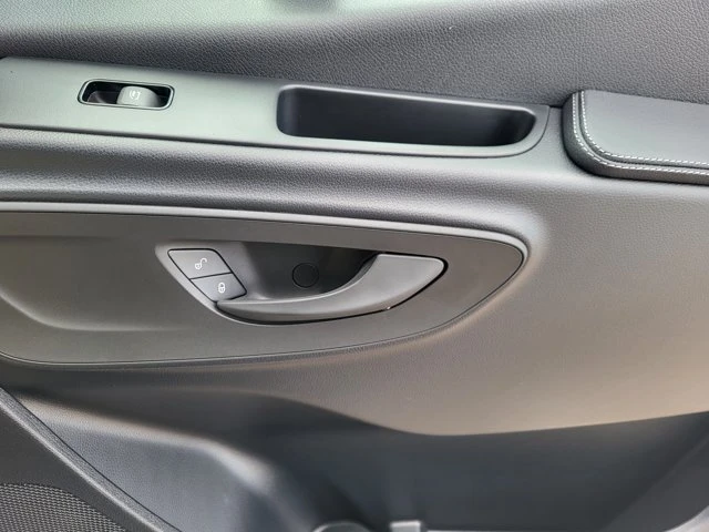 2026 Mercedes-Benz VS30 Sprinter - Image 17 of 20
