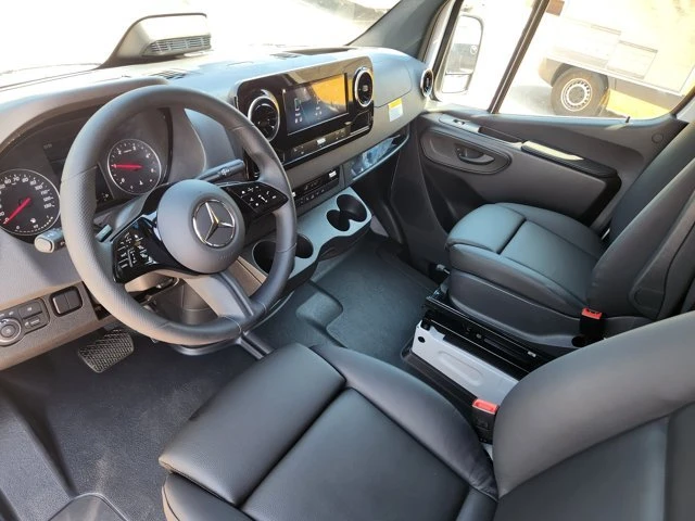 2026 Mercedes-Benz VS30 Sprinter - Image 7 of 20